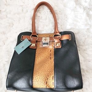 🆕Aryana Black Handbag Medium Size